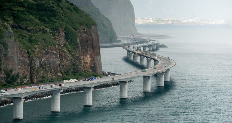 Les travaux vont reprendre prochainement en respectant les consignes de sécurité... Les travaux vont reprendre prochainement en respectant les consignes de sécurité...