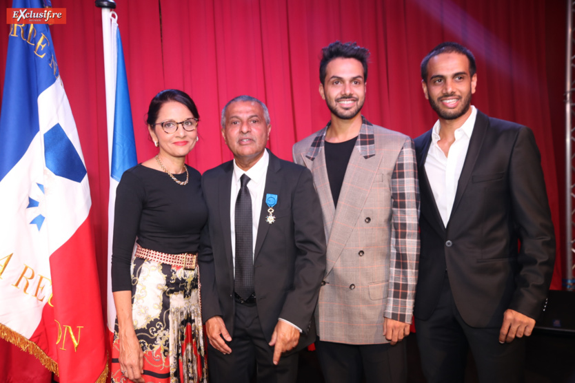 Younous Ravate avec son épouse Nazira, et leurs enfants Louqman et Irfan