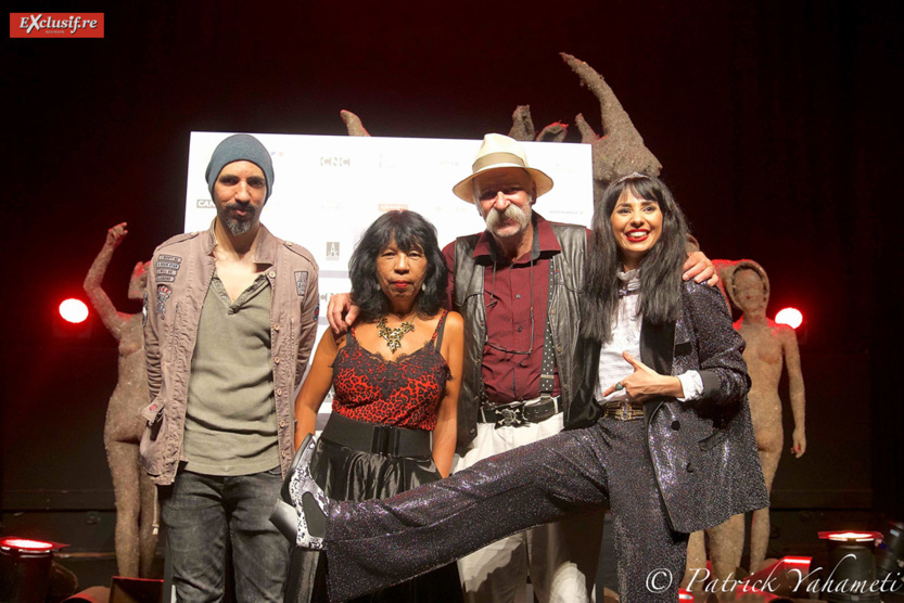 La famille Mengin-Lecreulx au complet: Pablo, Roselyne et Vincent, et Aurélia La famille Mengin-Lecreulx au complet: Pablo, Roselyne et Vincent, et Aurélia