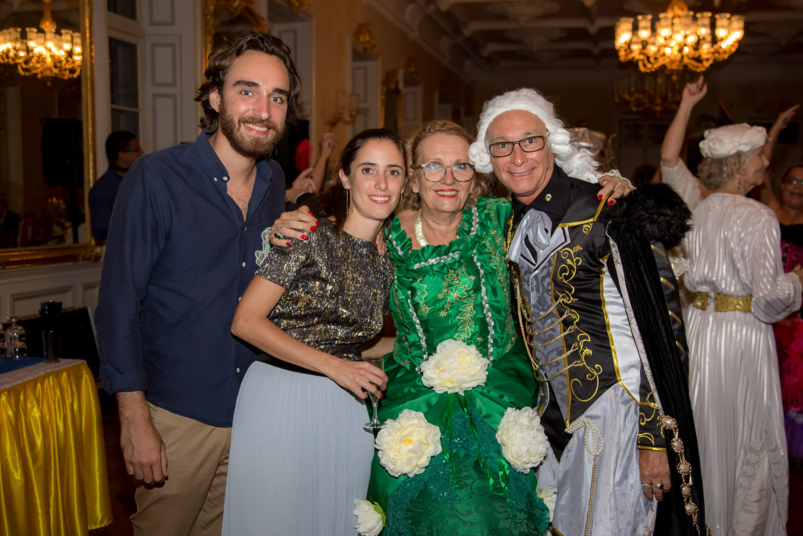 Bal masqué à l'Ancien Hôtel de Ville de Saint-Denis Bal masqué à l'Ancien Hôtel de Ville de Saint-Denis