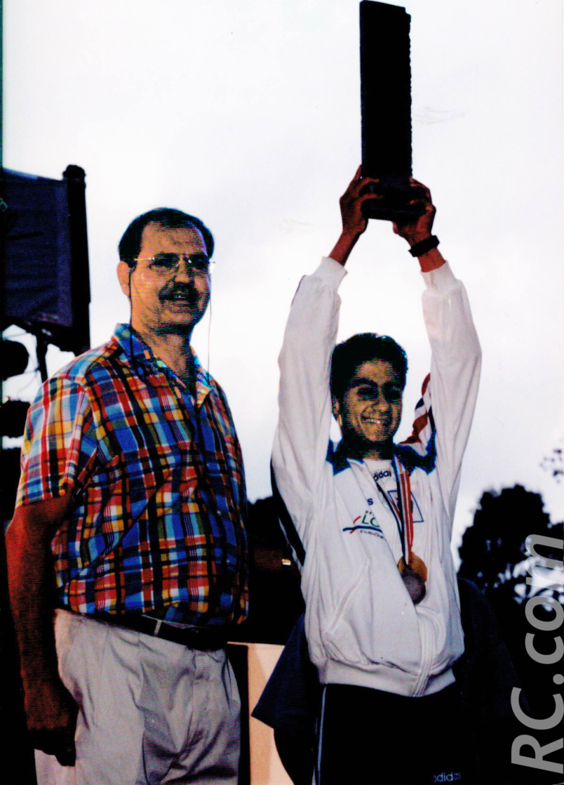 Raymond Fontaine félicité par Robert Richard Raymond Fontaine félicité par Robert Richard