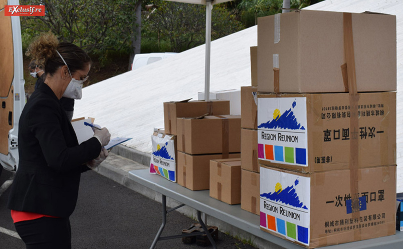 La Région Réunion remet déjà 30 000 masques aux associations locales La Région Réunion remet déjà 30 000 masques aux associations locales