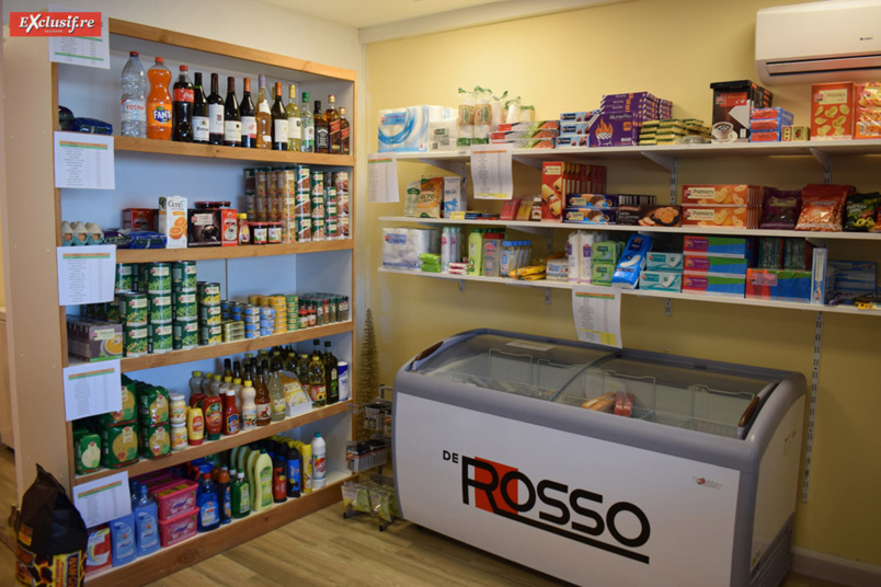 "Régal Express", une épicerie de proximité à la Colline des Camélias Saint-Denis "Régal Express", une épicerie de proximité à la Colline des Camélias Saint-Denis