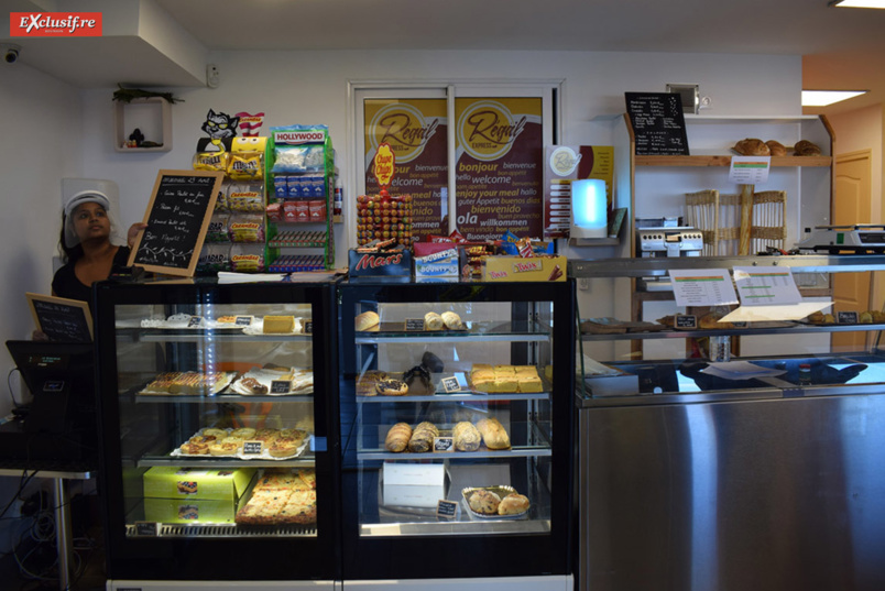 "Régal Express", une épicerie de proximité à la Colline des Camélias Saint-Denis "Régal Express", une épicerie de proximité à la Colline des Camélias Saint-Denis