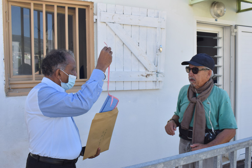 La Mairie de Saint-Denis a distribué des masques aux seniors de la ville La Mairie de Saint-Denis a distribué des masques aux seniors de la ville