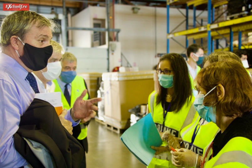Le Préfet de La Réunion a réceptionné 1 million de masques à l'aéroport Le Préfet de La Réunion a réceptionné 1 million de masques à l'aéroport