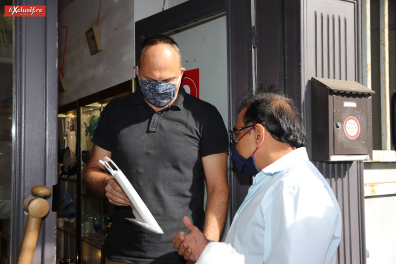 La CCIR distribue des masques aux commerçants du centre-ville de Saint-Denis La CCIR distribue des masques aux commerçants du centre-ville de Saint-Denis