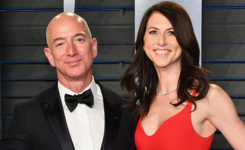 Il y a un an, son divorce avec l'écrivain MacKenzie Bezos lui avait coûté 35 milliards d'euros, Jeff Bezos a déjà récupéré cette somme!