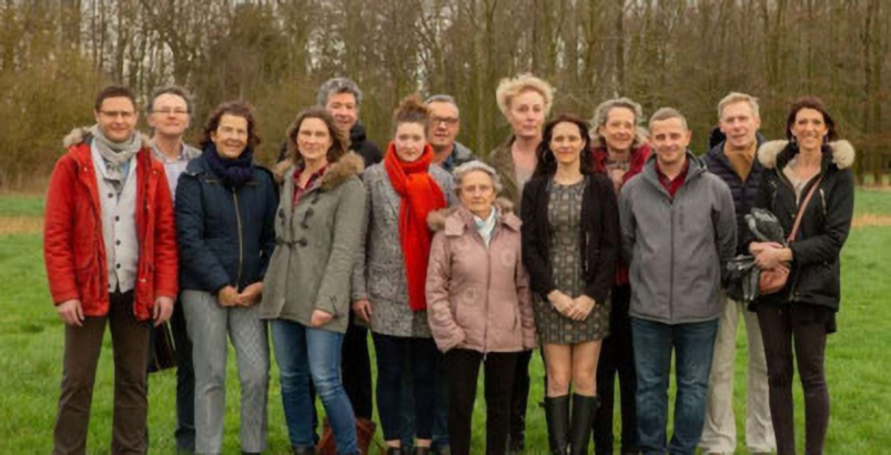 La maire de Tilloy-lez-Marchiennes et son conseil municipal La maire de Tilloy-lez-Marchiennes et son conseil municipal