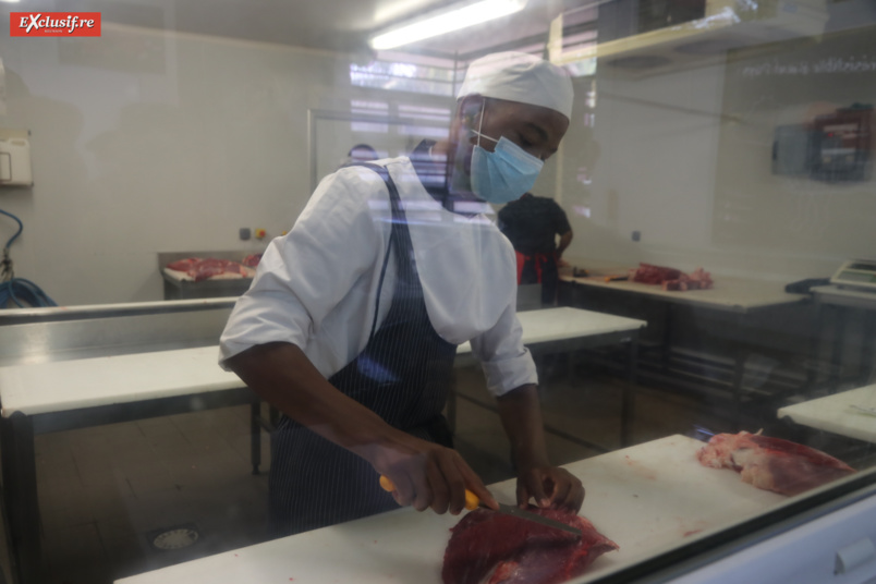 Distribution de masques aux apprentis de la Chambre des Métiers et de l'Artisanat