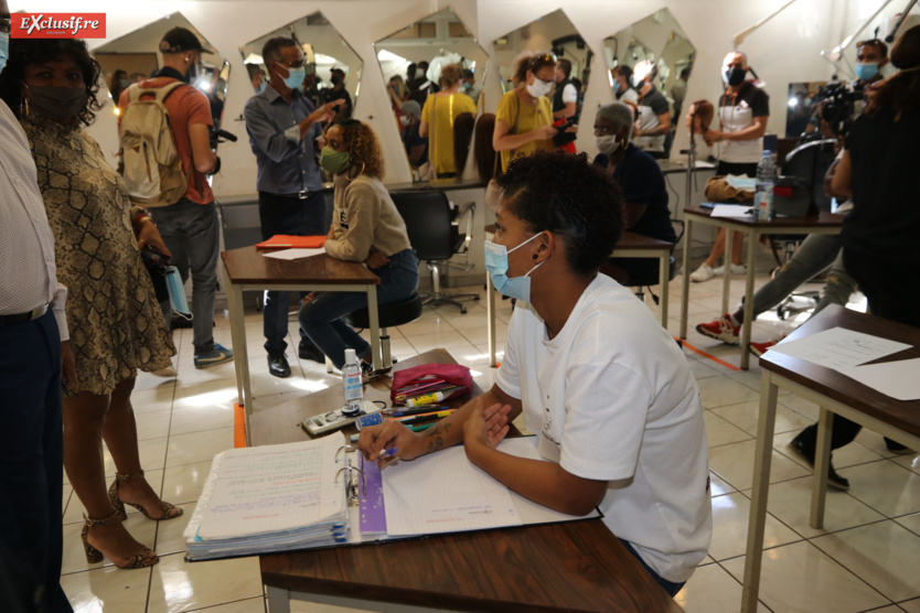 Distribution de masques aux apprentis de la Chambre des Métiers et de l'Artisanat Distribution de masques aux apprentis de la Chambre des Métiers et de l'Artisanat