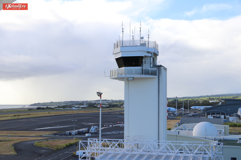 Une machine de fabrication de masques chirurgicaux est arrivée à La Réunion Une machine de fabrication de masques chirurgicaux est arrivée à La Réunion