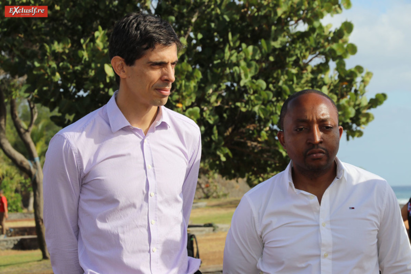 Yves Gauvin, directeur général adjoint SFR Réunion, et Armand Sato, directeur technique Océan Indien Canal+ Télécom