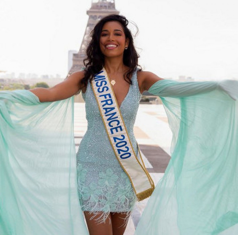 Clémence Botino a pu être évacuée, elle est saine et sauve Clémence Botino a pu être évacuée, elle est saine et sauve