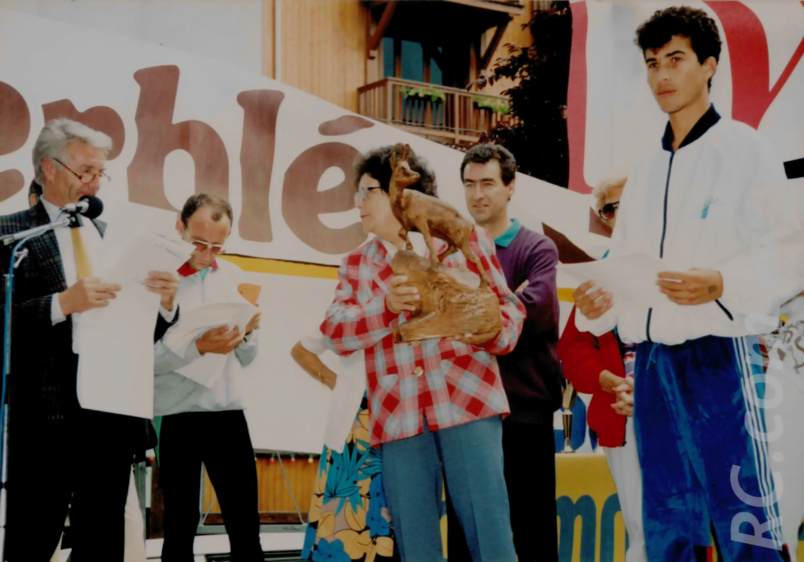 A Chamonix en 1991, elle recevait un Trophée souvenir de la ville d’accueil sur le podium du Cross du Mont-Blanc