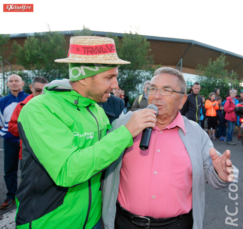 Ici interviewé par Jérôme Désiré à l’arrivée de la course au Pas de Bellecombe