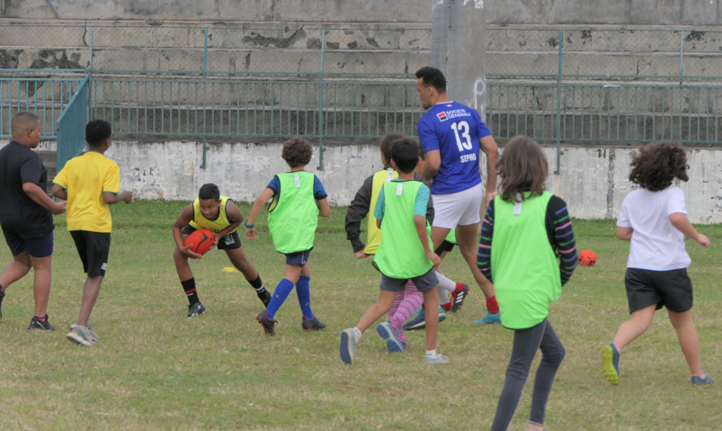 Equipe de France de Rugby à 7: Jordan Sepho a reçu la médaille de la Ville de l'Etang-Salé