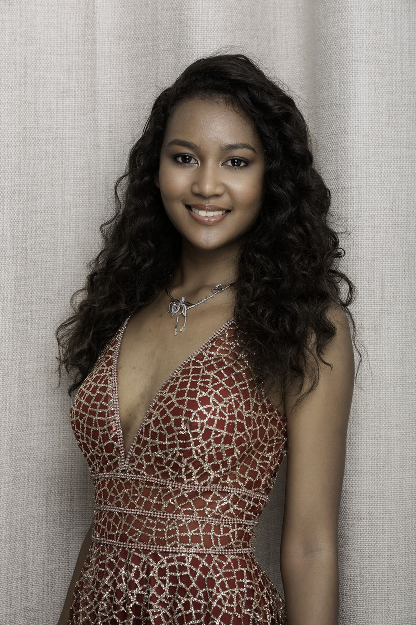 N°6. Vanessa CADARSI - 20 ans, 1,72 m - Trois Bassins