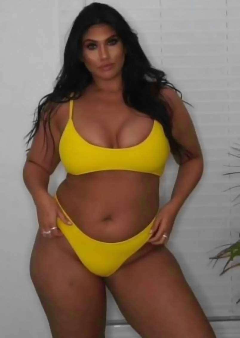 Mannequin grande taille: La'Tecia Thomas, une vraie bombe!