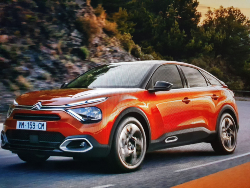 La Nouvelle Citroën C4: mi-berline, mi-crossover