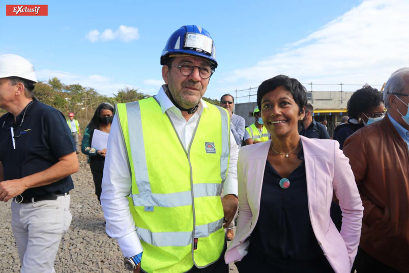 Téléphérique à Saint-Denis: premier pylône posé, les travaux avancent Téléphérique à Saint-Denis: premier pylône posé, les travaux avancent