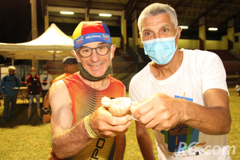 Daniel Guyot, 1er des Masters 5 et Jean-Louis Prianon vous recommandent le gingembre Daniel Guyot, 1er des Masters 5 et Jean-Louis Prianon vous recommandent le gingembre