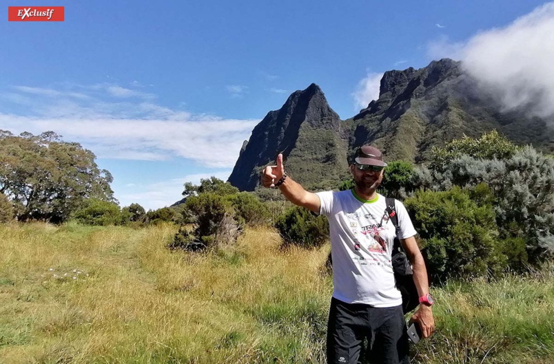 On apprécie mieux les magnifiques paysages quand on marche On apprécie mieux les magnifiques paysages quand on marche