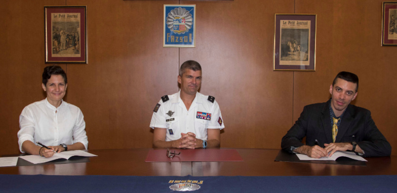 C'est signé, Marina et Tony sont officiers dans l'Armée de Terre C'est signé, Marina et Tony sont officiers dans l'Armée de Terre