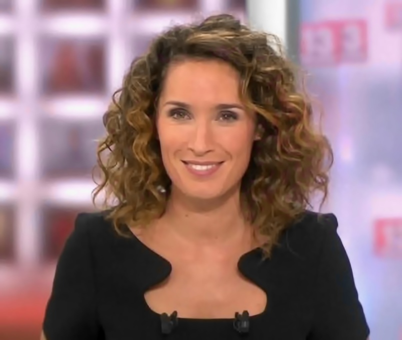 Marie-Pierre Lacarrau présente actuellement le 13 Heures de France 2 où elle ne va plus rester longtemps