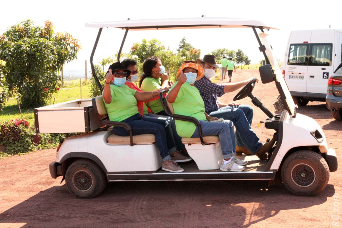 En voiturette pour rejoindre la calèche un peu plus haut En voiturette pour rejoindre la calèche un peu plus haut
