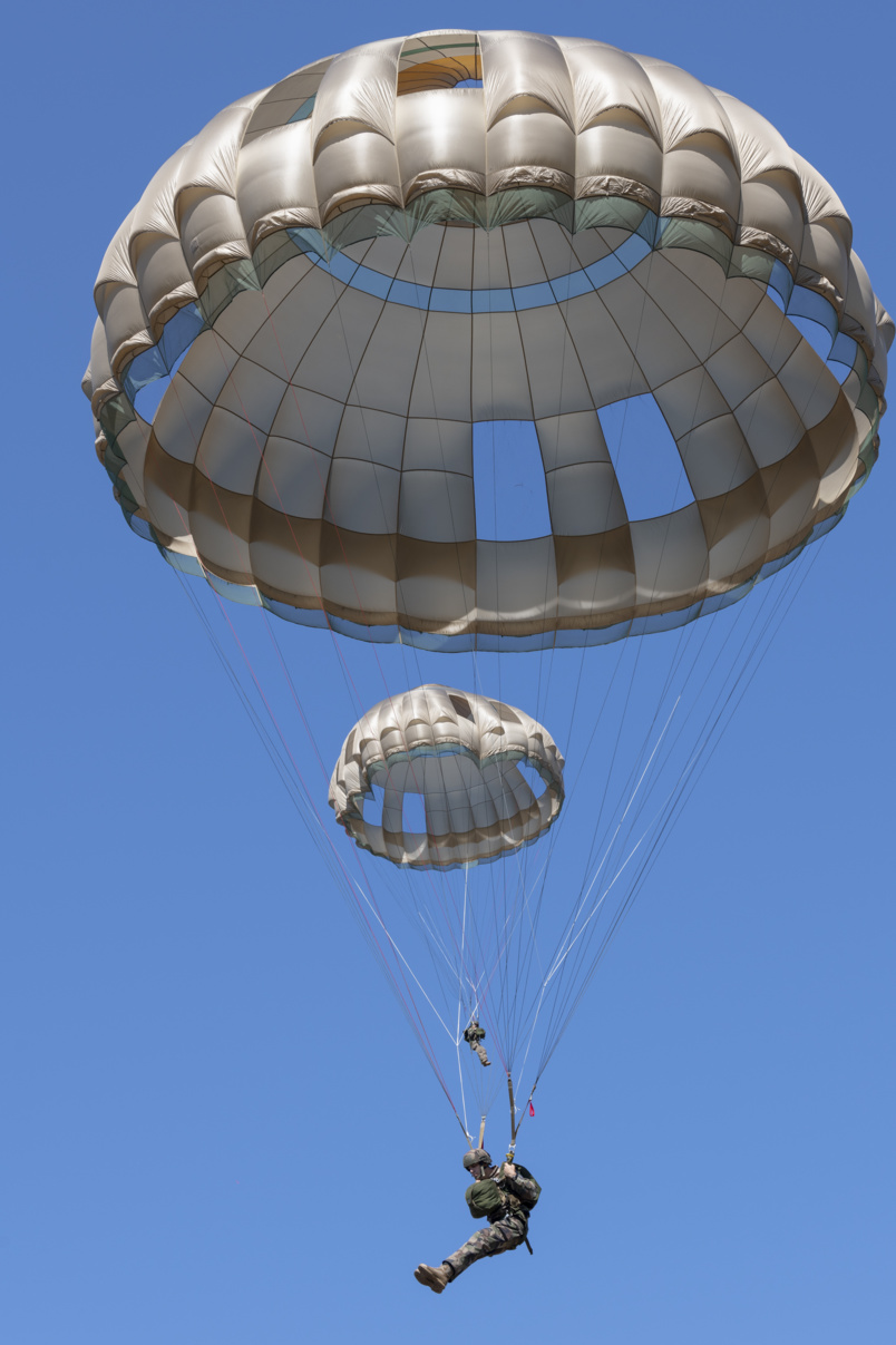 Armée: les paras ont fêté Saint-Michel, leur protecteur Armée: les paras ont fêté Saint-Michel, leur protecteur