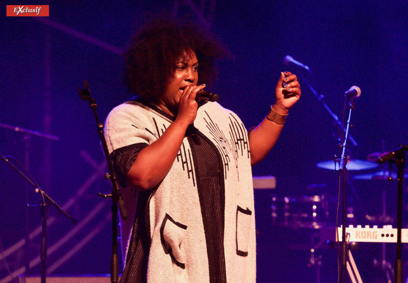 Queen Favie et sa voix qui déchire...