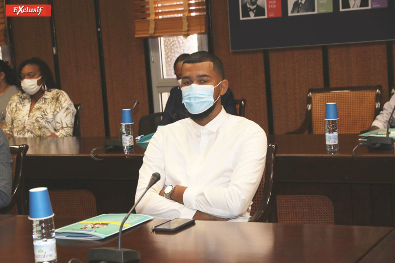 Convention apprentissage entre la Chambre de Commerce et le Groupe Ravate  Convention apprentissage entre la Chambre de Commerce et le Groupe Ravate