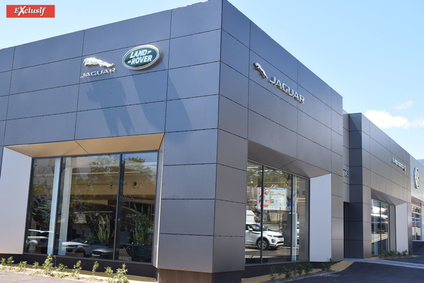 Les showrooms Jaguar et Land Rover de Kolors Automobiles ont pris un coup de jeune, et le résultat est à la hauteur de ces deux marques