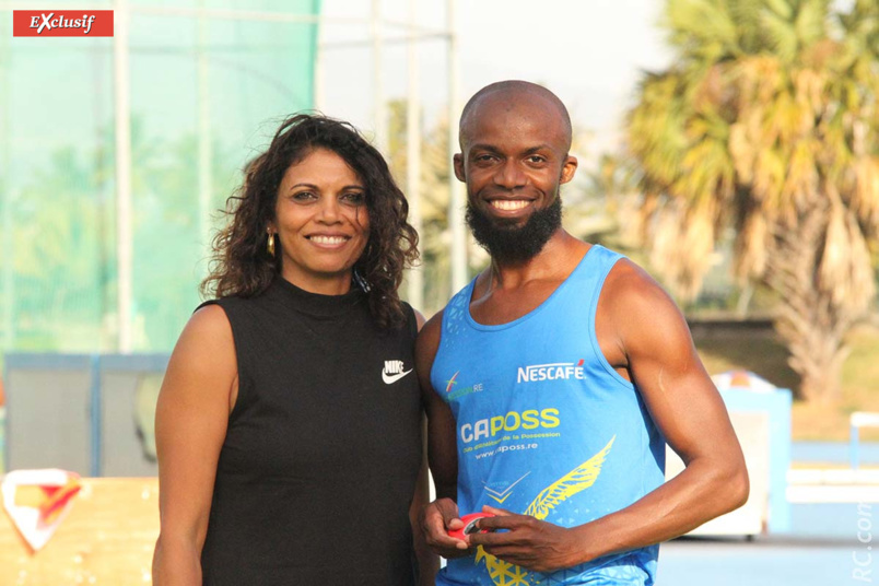 Nathalie Migale félicite l'un de ses coéquipiers, Ahmed Houssamoudine du CAPOSS Nathalie Migale félicite l'un de ses coéquipiers, Ahmed Houssamoudine du CAPOSS