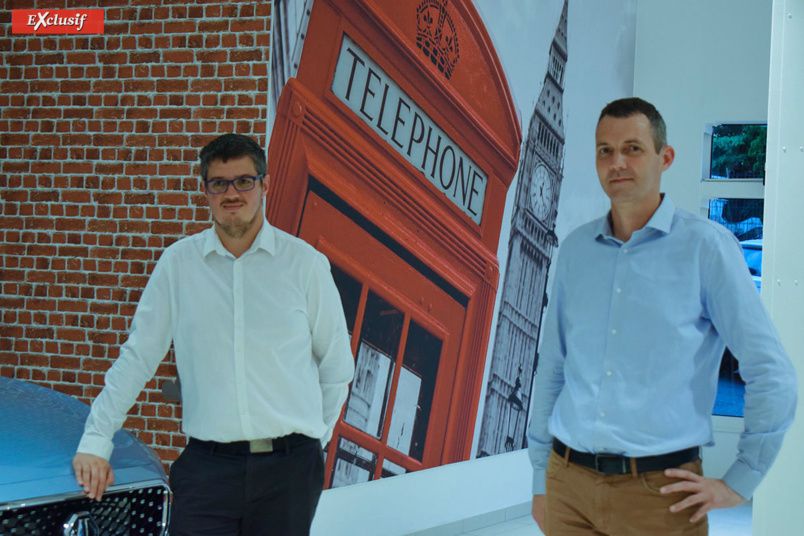 Vincent Hoarau, responsable Véhicules Electriques Groupe Caillé, et Jean-Pierre Passimourt, responsable marketing Kolors Automobiles Vincent Hoarau, responsable Véhicules Electriques Groupe Caillé, et Jean-Pierre Passimourt, responsable marketing Kolors Automobiles