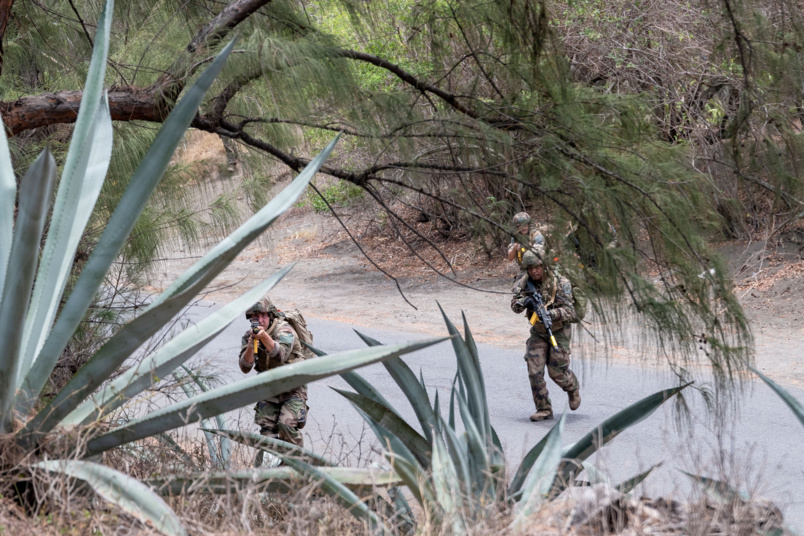 Les militaires en mouvement... Les militaires en mouvement...