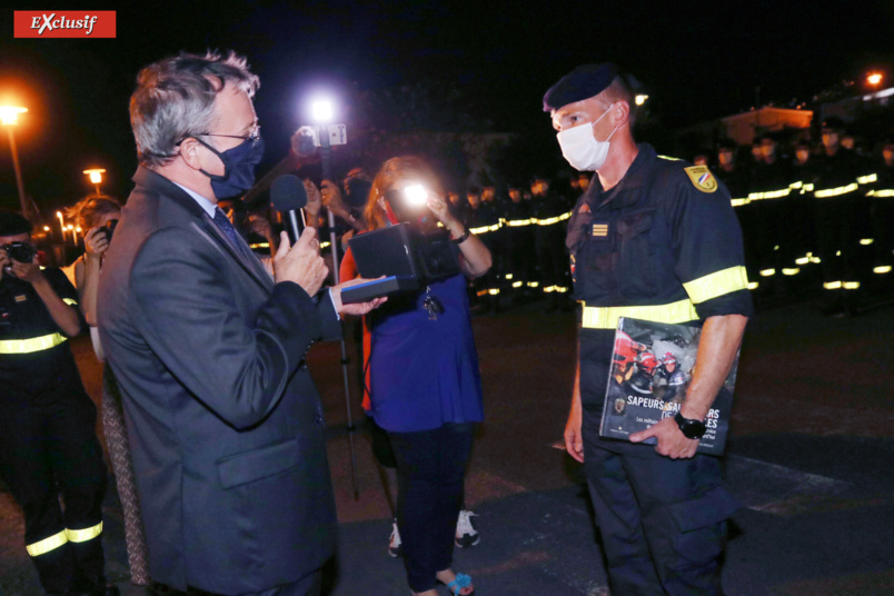 Les sapeurs-pompiers et militaires engagés dans l’incendie du Maïdo remerciés