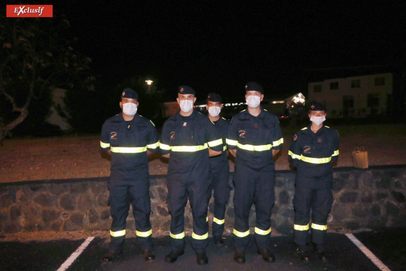 Les sapeurs-pompiers et militaires engagés dans l’incendie du Maïdo remerciés