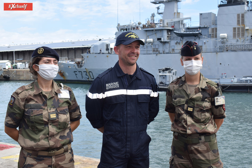Kévin Escoffier entouré de Linda et Laurine, les officiers femmes chargées de la communication aux FAZSOI Kévin Escoffier entouré de Linda et Laurine, les officiers femmes chargées de la communication aux FAZSOI