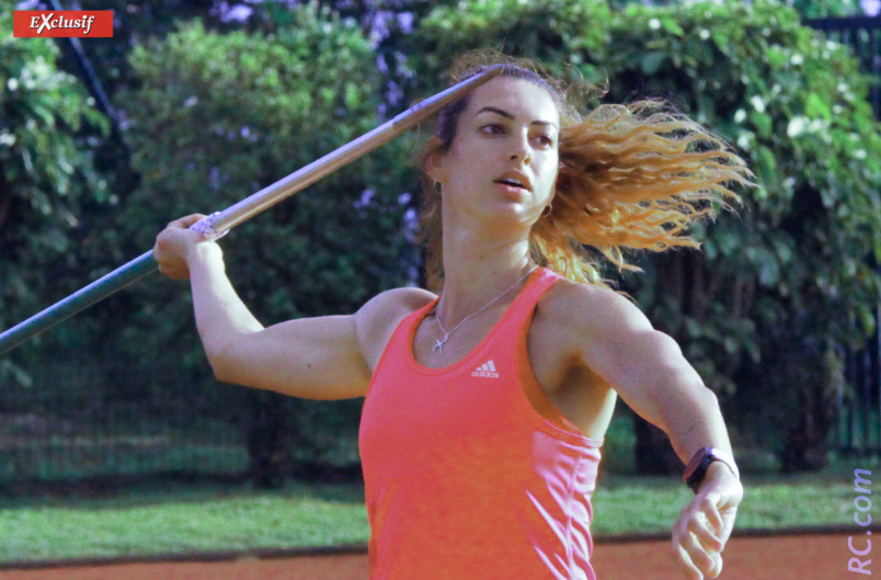 Marraine du meeting, Esther Turpin a lancé le javelot... de manière symbolique Marraine du meeting, Esther Turpin a lancé le javelot... de manière symbolique