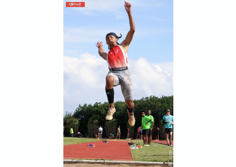 Un joli saut de Arnaud Deurveilher le combinard du CAPP
Un joli saut de Arnaud Deurveilher le combinard du CAPP