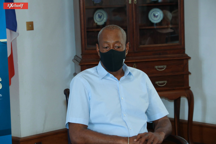 Jackson Richardson dit qu'il faut protéger sa famille en réalisant les tests pour ceux qui arrivent pour des vacances Jackson Richardson dit qu'il faut protéger sa famille en réalisant les tests pour ceux qui arrivent pour des vacances