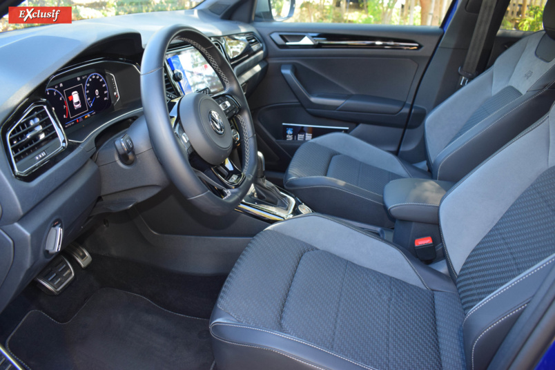 Sièges enveloppants siglés R Sièges enveloppants siglés R