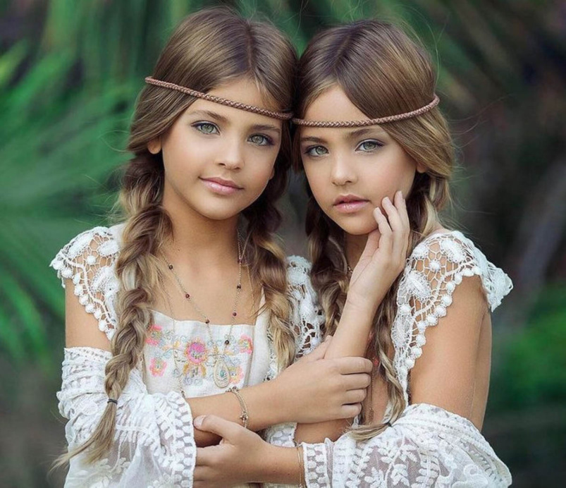 Ava et Léah, jumelles et belles !