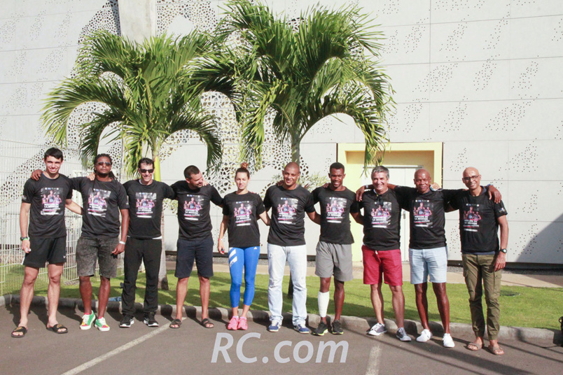 Les illustres anciens décathloniens de La Réunion réunis pour une belle photo de famille Les illustres anciens décathloniens de La Réunion réunis pour une belle photo de famille