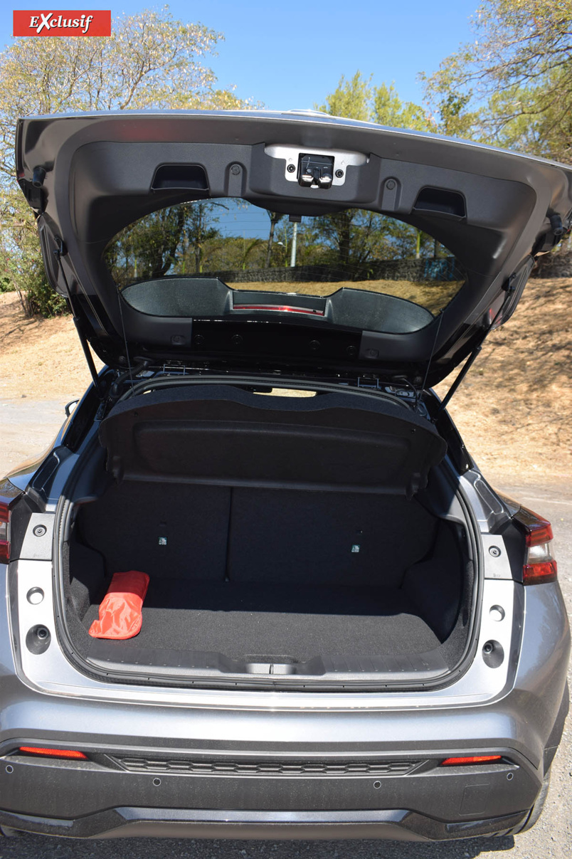 Le volume du coffre est légèrement plus grand Le volume du coffre est légèrement plus grand