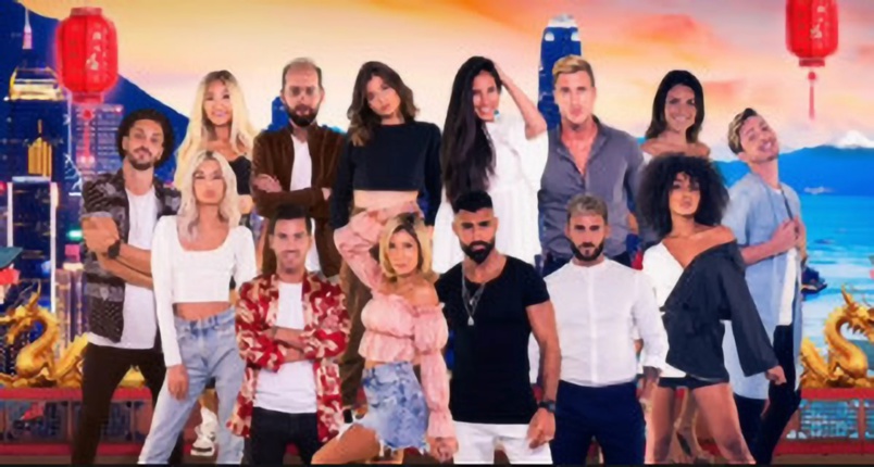 Voici une photo d'une ancienne équipe des "Anges", ce ne sont pas les mêmes candidat.e.s qui sont à La Réunion, mais ils et elles sont de même style Voici une photo d'une ancienne équipe des "Anges", ce ne sont pas les mêmes candidat.e.s qui sont à La Réunion, mais ils et elles sont de même style