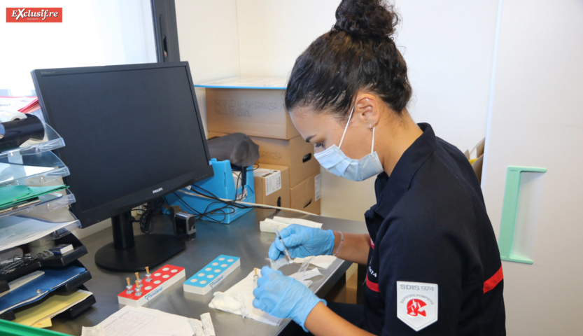 Vaccination contre la Covid-19: les pompiers premiers de cordée