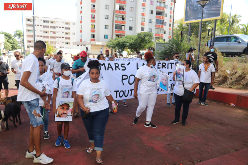 Passage par l'Escalier Rouge du quartier des Camélias... Passage par l'Escalier Rouge du quartier des Camélias...
